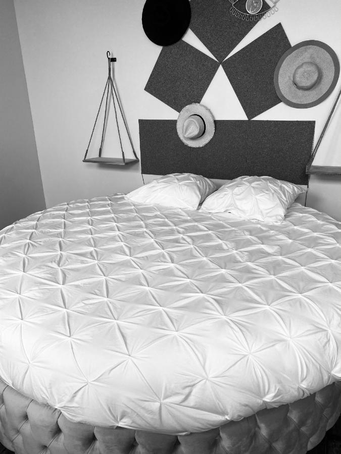 Bed and Breakfast Hypolite Avesnes-sur-Helpe Экстерьер фото