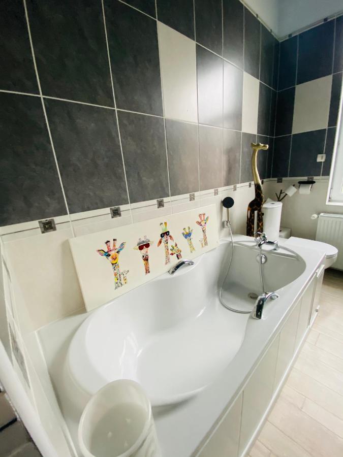 Bed and Breakfast Hypolite Avesnes-sur-Helpe Экстерьер фото