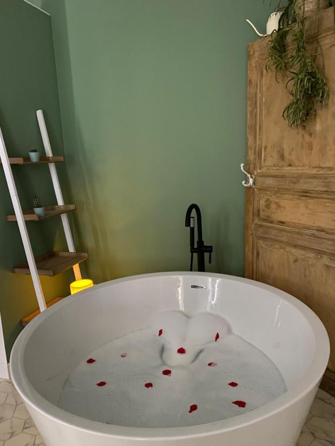 Bed and Breakfast Hypolite Avesnes-sur-Helpe Экстерьер фото