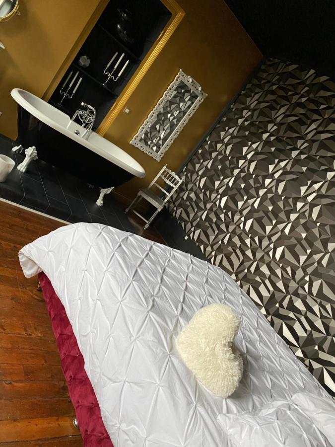 Bed and Breakfast Hypolite Avesnes-sur-Helpe Экстерьер фото
